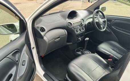 Toyota Vitz, 2003 год, 450 000 рублей, 13 фотография