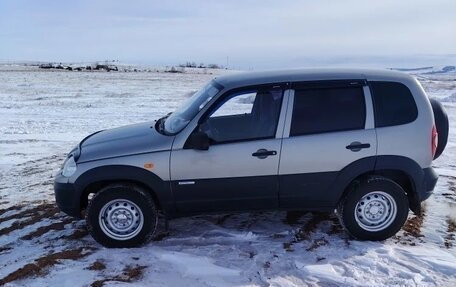 Chevrolet Niva I рестайлинг, 2009 год, 550 000 рублей, 4 фотография