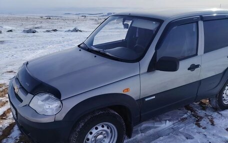 Chevrolet Niva I рестайлинг, 2009 год, 550 000 рублей, 2 фотография