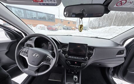 Hyundai Solaris II рестайлинг, 2021 год, 1 750 000 рублей, 14 фотография