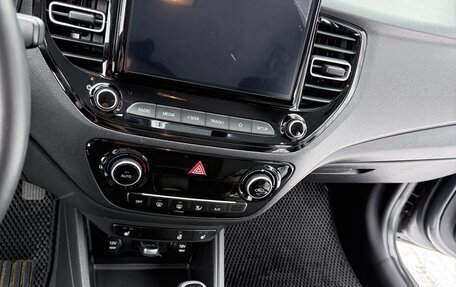 Hyundai Solaris II рестайлинг, 2021 год, 1 750 000 рублей, 15 фотография