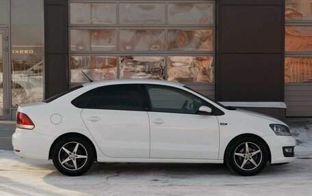 Volkswagen Polo VI (EU Market), 2016 год, 700 000 рублей, 4 фотография