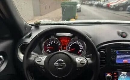Nissan Juke II, 2011 год, 900 000 рублей, 8 фотография