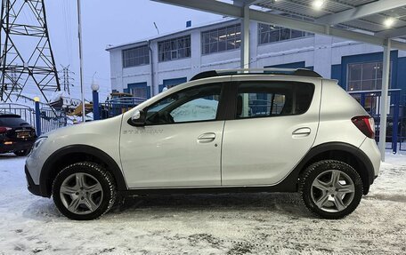 Renault Sandero II рестайлинг, 2019 год, 1 249 000 рублей, 2 фотография