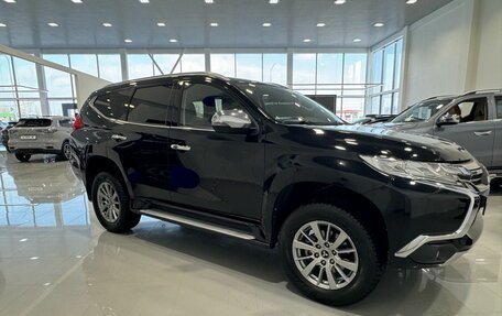 Mitsubishi Pajero Sport III рестайлинг, 2019 год, 3 495 000 рублей, 3 фотография