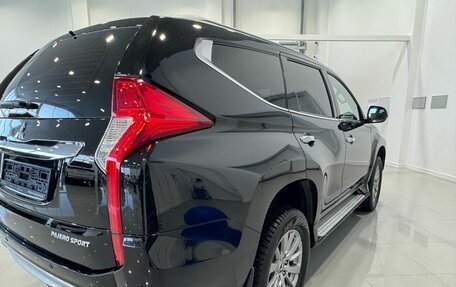 Mitsubishi Pajero Sport III рестайлинг, 2019 год, 3 495 000 рублей, 4 фотография