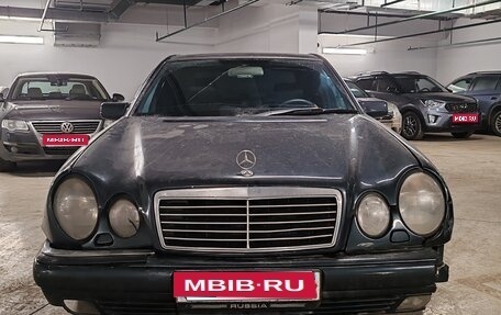 Mercedes-Benz E-Класс, 1996 год, 250 000 рублей, 1 фотография