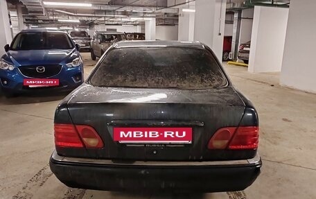 Mercedes-Benz E-Класс, 1996 год, 250 000 рублей, 8 фотография