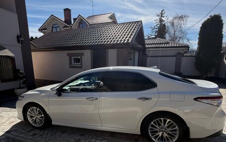 Toyota Camry, 2021 год, 3 500 000 рублей, 4 фотография