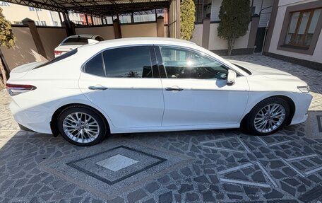 Toyota Camry, 2021 год, 3 500 000 рублей, 2 фотография