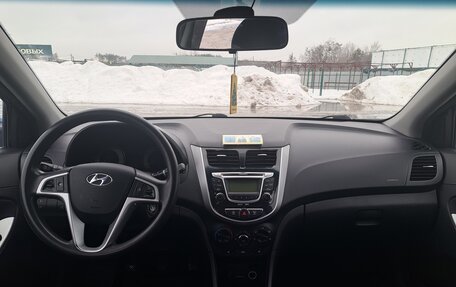 Hyundai Solaris II рестайлинг, 2011 год, 695 000 рублей, 5 фотография