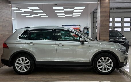 Volkswagen Tiguan II, 2019 год, 2 150 000 рублей, 2 фотография