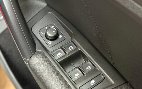 Volkswagen Tiguan II, 2019 год, 2 150 000 рублей, 15 фотография