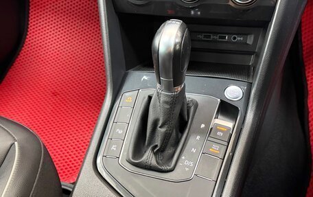 Volkswagen Tiguan II, 2019 год, 2 150 000 рублей, 14 фотография