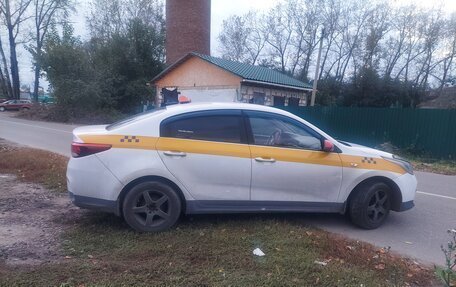 KIA Rio IV, 2018 год, 600 000 рублей, 1 фотография