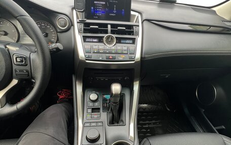 Lexus NX I, 2015 год, 2 299 000 рублей, 14 фотография