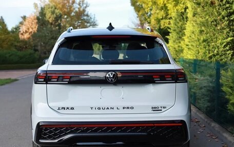 Volkswagen Tiguan, 2025 год, 4 670 000 рублей, 9 фотография