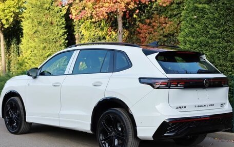 Volkswagen Tiguan, 2025 год, 4 670 000 рублей, 8 фотография