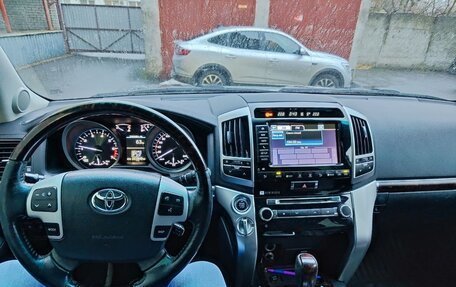 Toyota Land Cruiser 200, 2012 год, 14 фотография