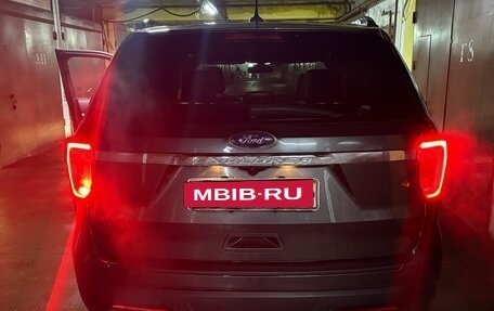 Ford Explorer VI, 2019 год, 3 350 000 рублей, 2 фотография