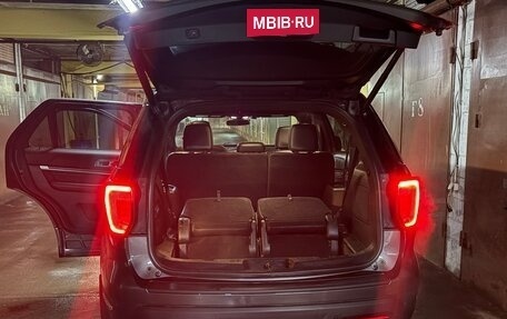 Ford Explorer VI, 2019 год, 3 350 000 рублей, 7 фотография