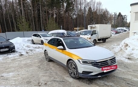 Volkswagen Jetta VII, 2021 год, 2 100 000 рублей, 2 фотография
