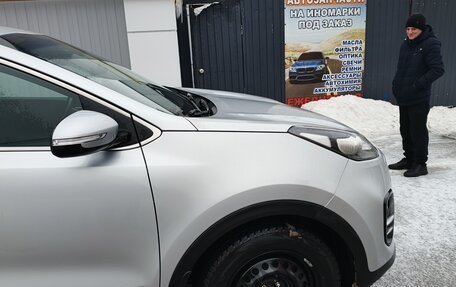 KIA Sportage IV рестайлинг, 2018 год, 2 000 000 рублей, 8 фотография