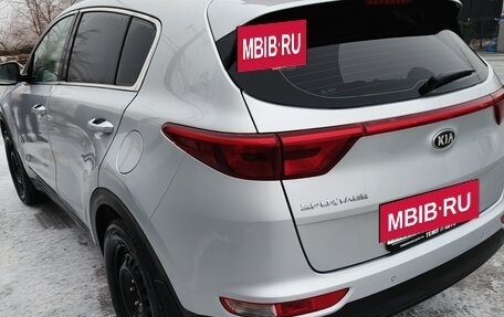 KIA Sportage IV рестайлинг, 2018 год, 2 000 000 рублей, 10 фотография