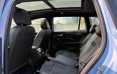 Volkswagen Tiguan II, 2025 год, 4 490 000 рублей, 7 фотография