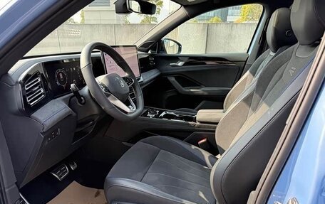 Volkswagen Tiguan II, 2025 год, 4 490 000 рублей, 5 фотография