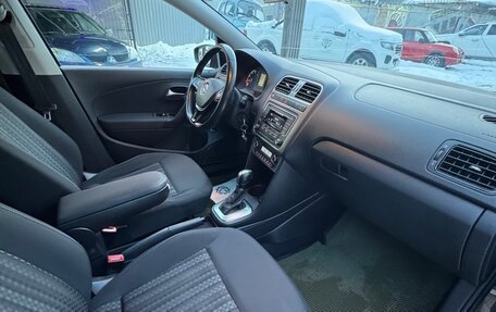 Volkswagen Polo VI (EU Market), 2018 год, 1 250 000 рублей, 17 фотография