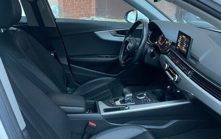 Audi A4, 2018 год, 1 750 000 рублей, 10 фотография