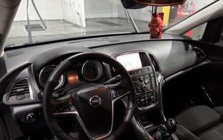 Opel Astra J, 2010 год, 800 000 рублей, 1 фотография