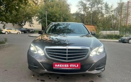 Mercedes-Benz E-Класс, 2013 год, 2 100 000 рублей, 1 фотография