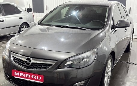 Opel Astra J, 2010 год, 800 000 рублей, 4 фотография