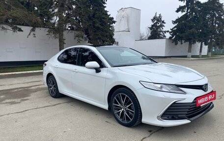 Toyota Camry, 2021 год, 3 250 000 рублей, 3 фотография