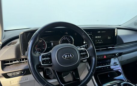 KIA Carnival, 2021 год, 3 650 000 рублей, 22 фотография