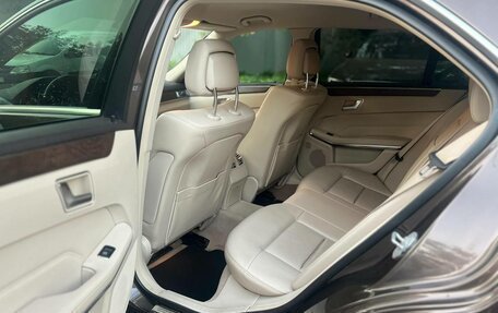 Mercedes-Benz E-Класс, 2013 год, 2 100 000 рублей, 9 фотография