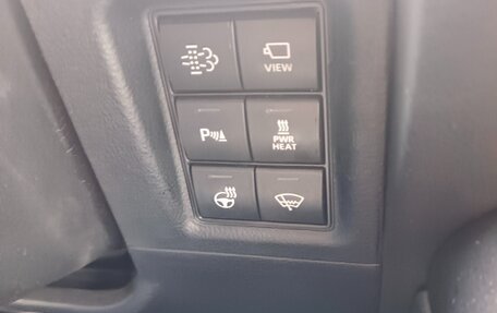 Toyota Land Cruiser Prado 150 рестайлинг 2, 2019 год, 4 150 000 рублей, 10 фотография