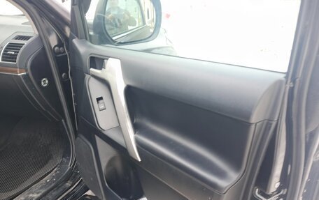 Toyota Land Cruiser Prado 150 рестайлинг 2, 2019 год, 4 150 000 рублей, 22 фотография