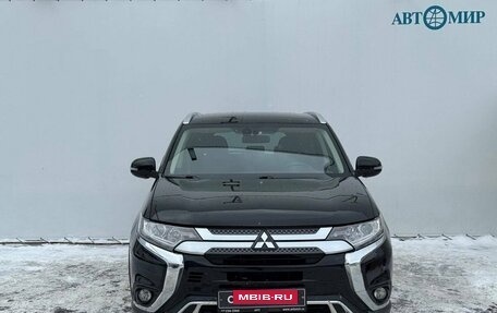 Mitsubishi Outlander III рестайлинг 3, 2019 год, 2 445 000 рублей, 2 фотография