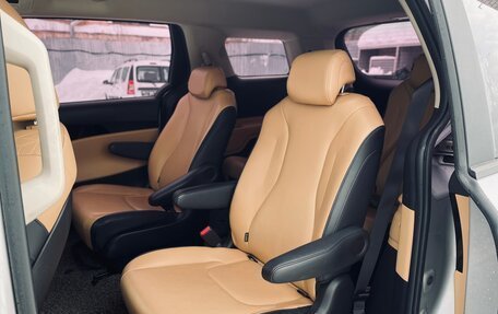 KIA Carnival, 2020 год, 3 650 000 рублей, 9 фотография