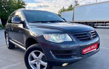 Volkswagen Touareg III, 2010 год, 1 099 000 рублей, 3 фотография