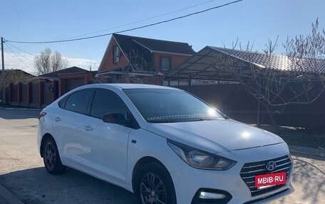 Hyundai Solaris II рестайлинг, 2017 год, 1 100 000 рублей, 2 фотография