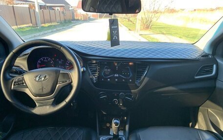 Hyundai Solaris II рестайлинг, 2017 год, 1 100 000 рублей, 10 фотография