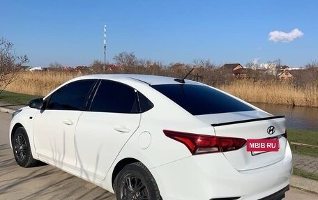 Hyundai Solaris II рестайлинг, 2017 год, 1 100 000 рублей, 8 фотография