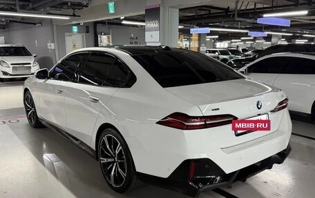 BMW 5 серия, 2025 год, 6 897 000 рублей, 5 фотография