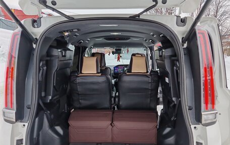 Toyota Noah III, 2020 год, 3 150 000 рублей, 14 фотография