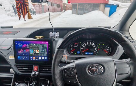 Toyota Noah III, 2020 год, 3 150 000 рублей, 22 фотография