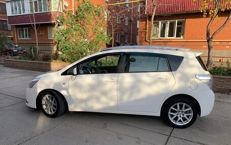 Toyota Verso I, 2012 год, 1 250 000 рублей, 3 фотография